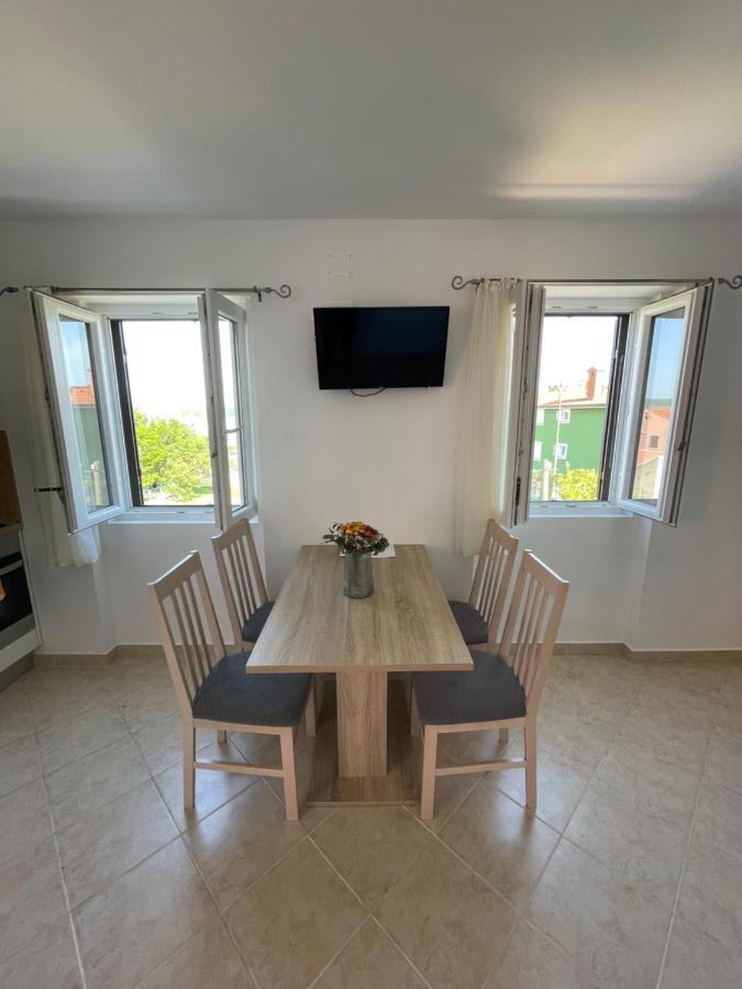 Oaza Apartment Nerezine Bagian luar foto